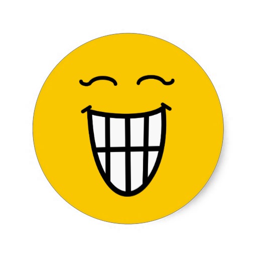 Smiley, der mit toothy Lächeln lacht Runder Sticker von Zazzle.