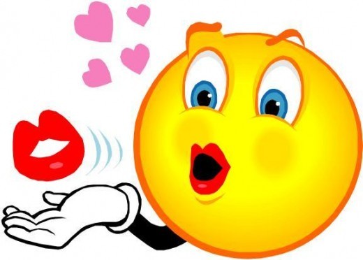 Kissing Smiley Face Clipart