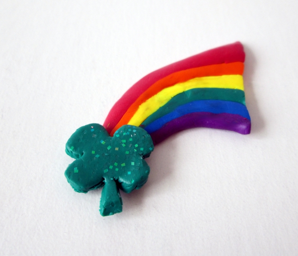 Rainbow & Shamrock Pin Tutorial | Red Circle Crafts