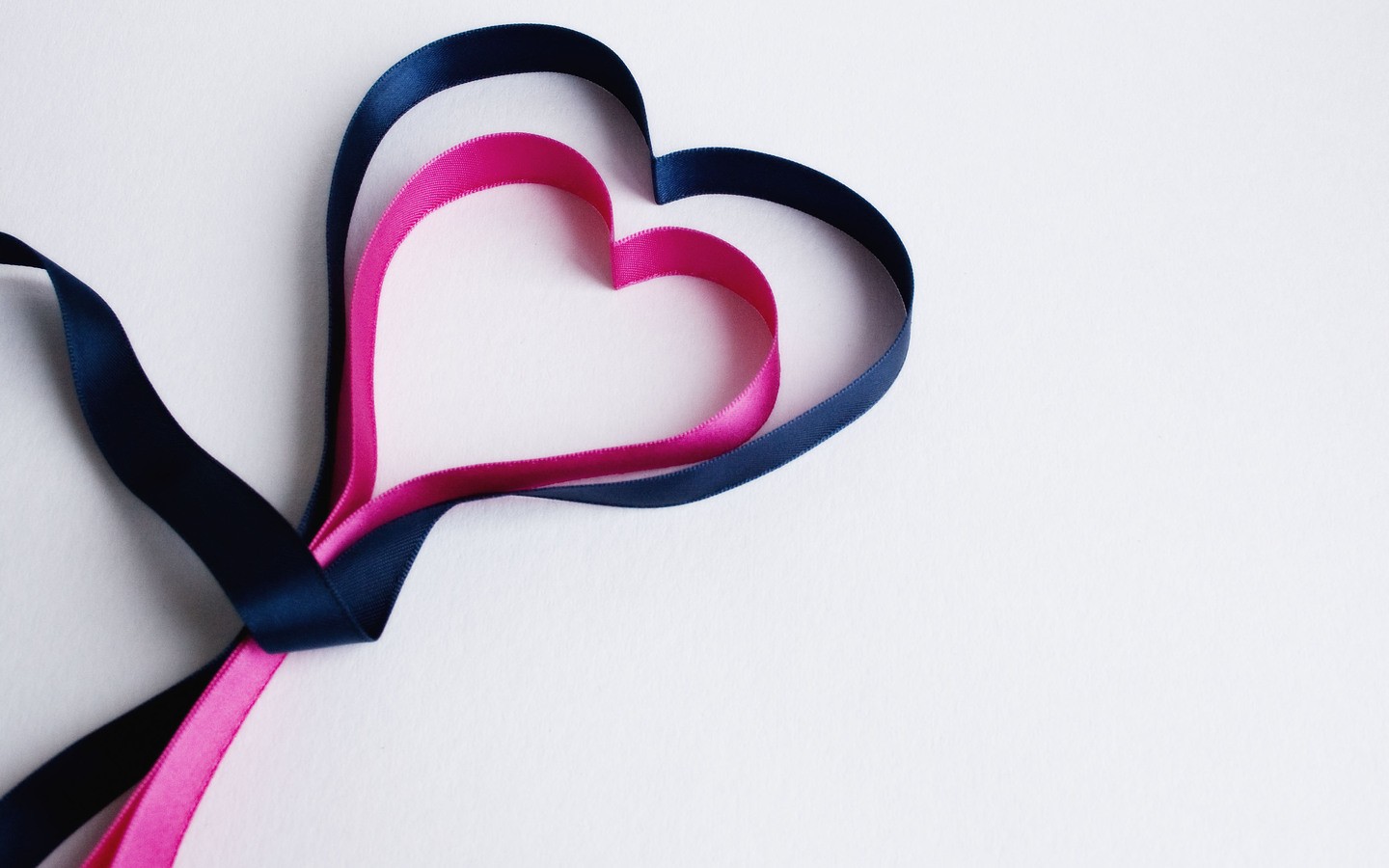 Pink And Black Ribbon Hearts Wallpapers - 1440x900 - 161463