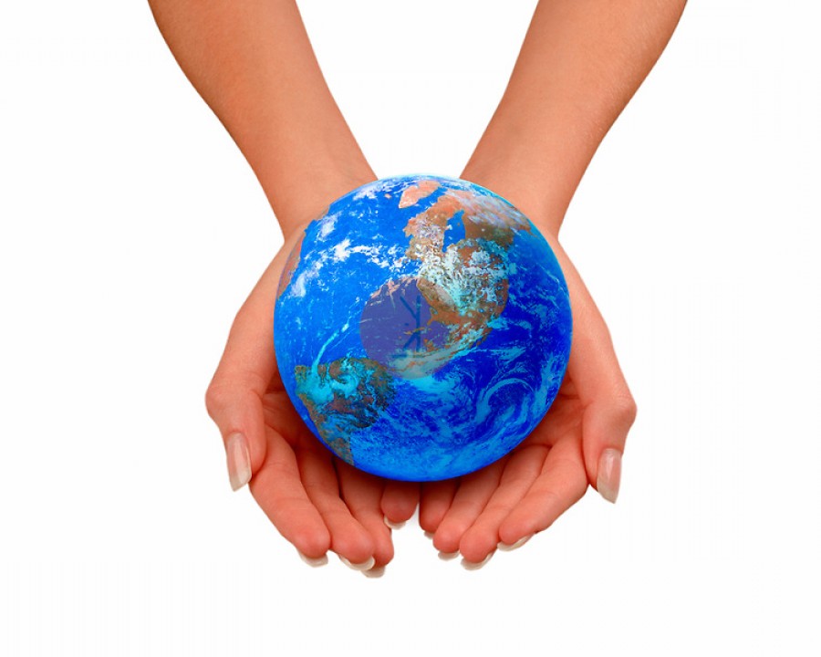 Free Hands Holding Globe Of The World Draw | ClipArTidy