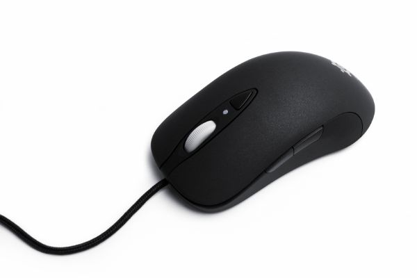 SteelSeries Xai Laser Mouse Review (PC)