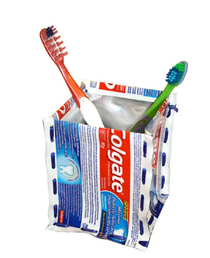 7 DIY Toothbrush Holders Ideas